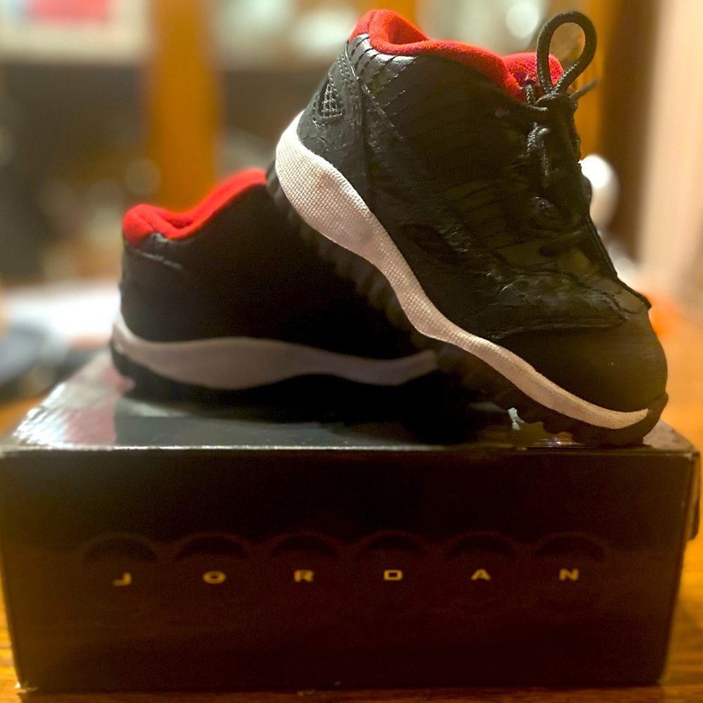 Child Jordan 11 Retro Low